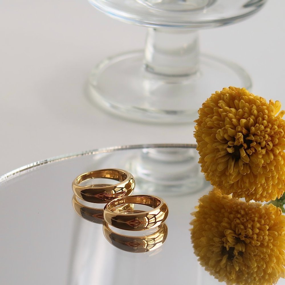 NEW 18K Gold Plated Wide Curve Ring - Picture 8 of 8